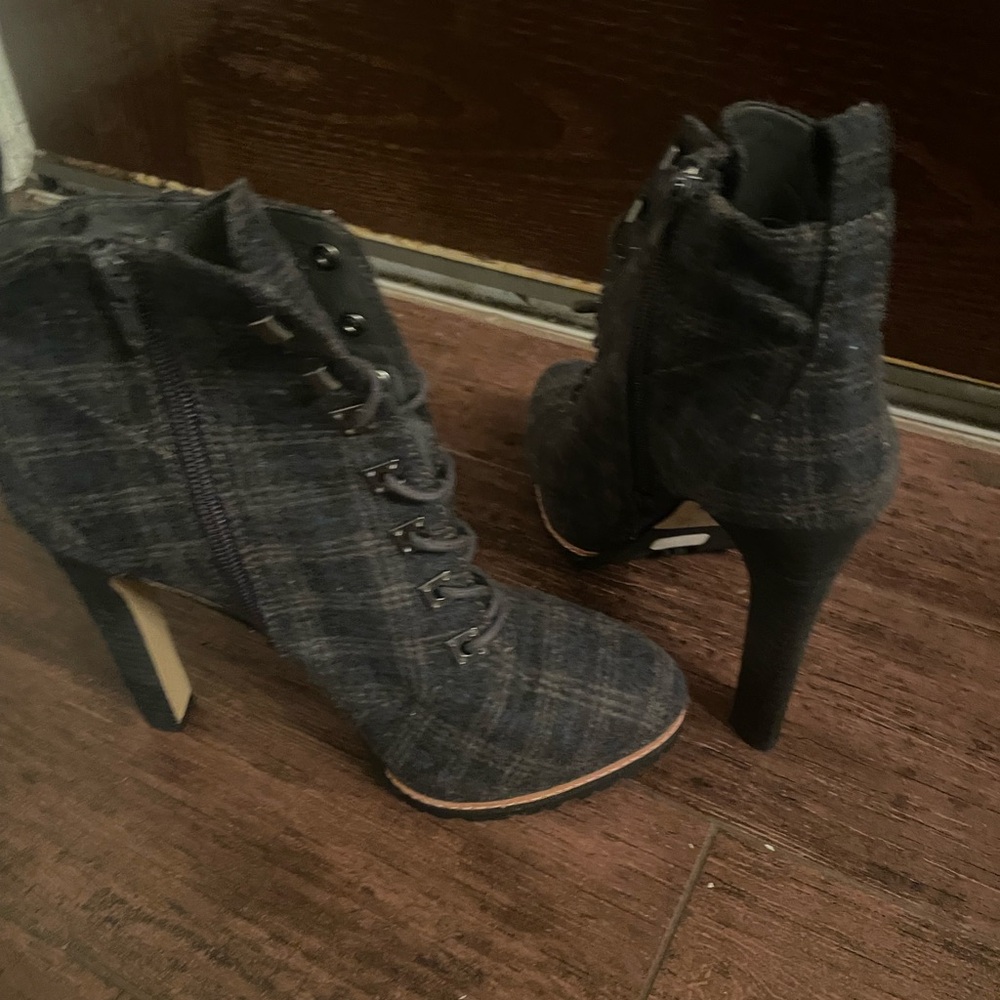 Gianni Bini Women's Black Heeled Boots